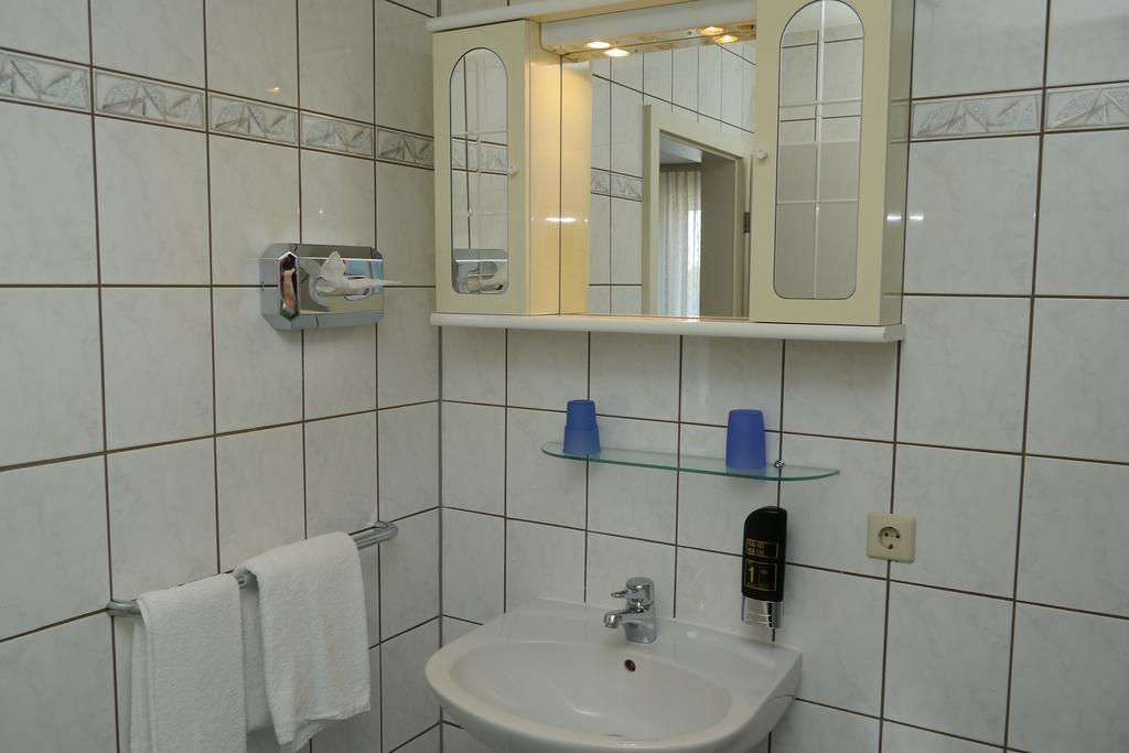 Erbenholz Hotel لاتزن المظهر الخارجي الصورة