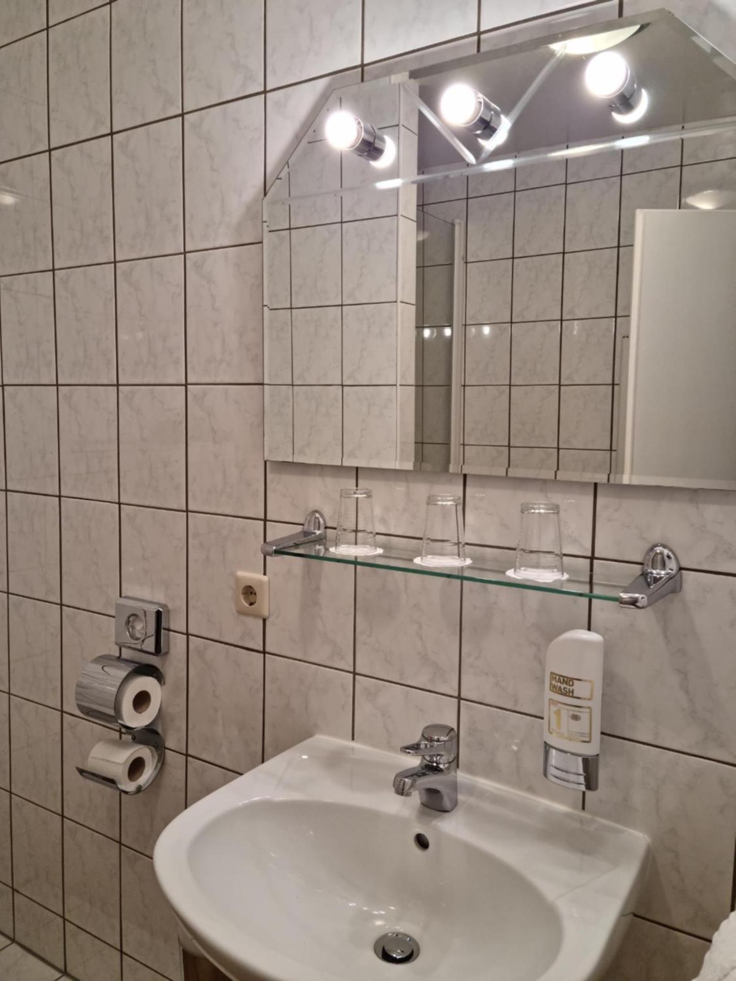 Erbenholz Hotel لاتزن المظهر الخارجي الصورة